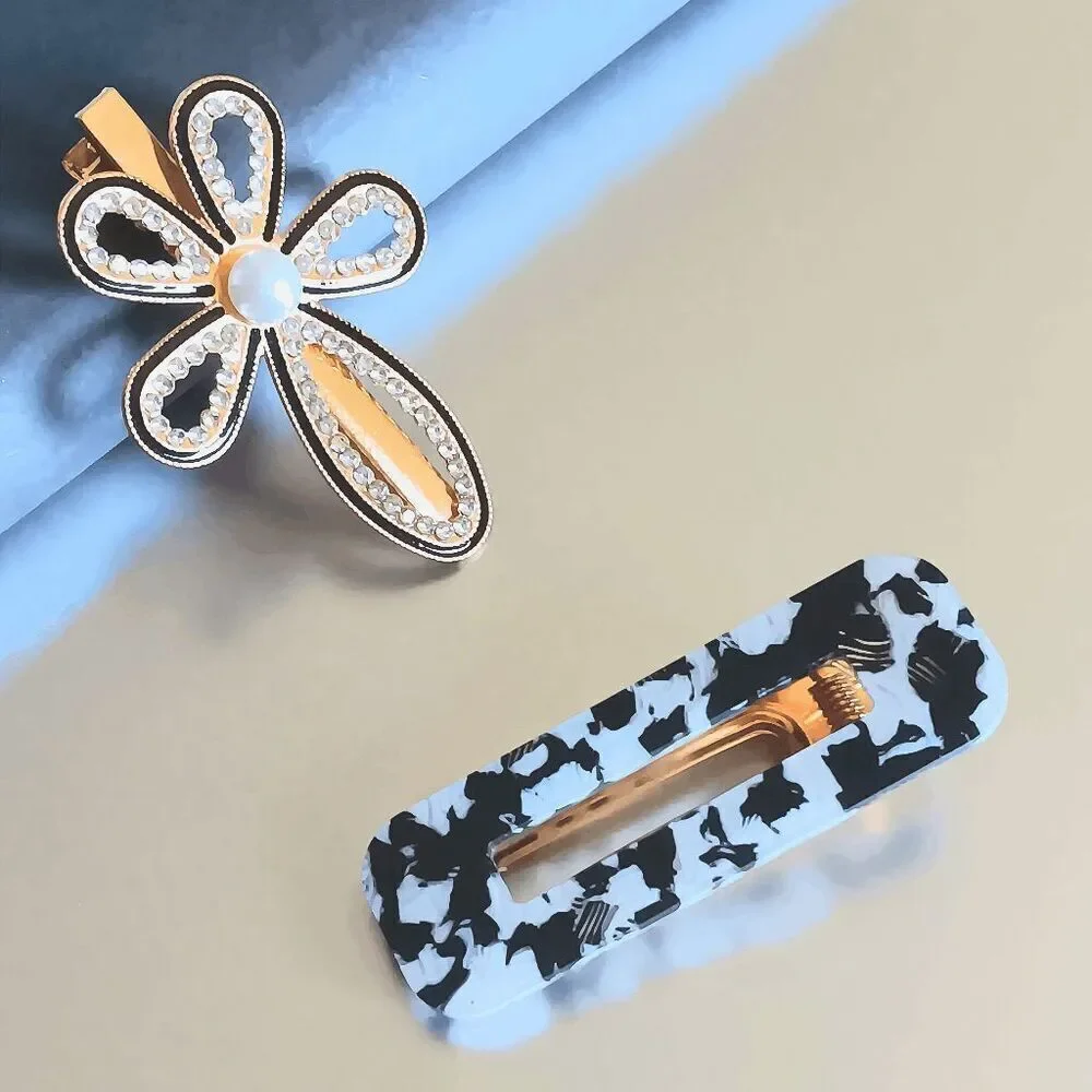 Two Piece Flower and Clip Accessory Set
